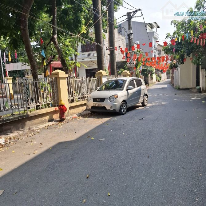 Bán đất tại ngõ 114 Tân Phong quận Bắc Từ Liêm - Sổ  50m2 - MT 7,6m - Giá 4.5 tỷ - 1