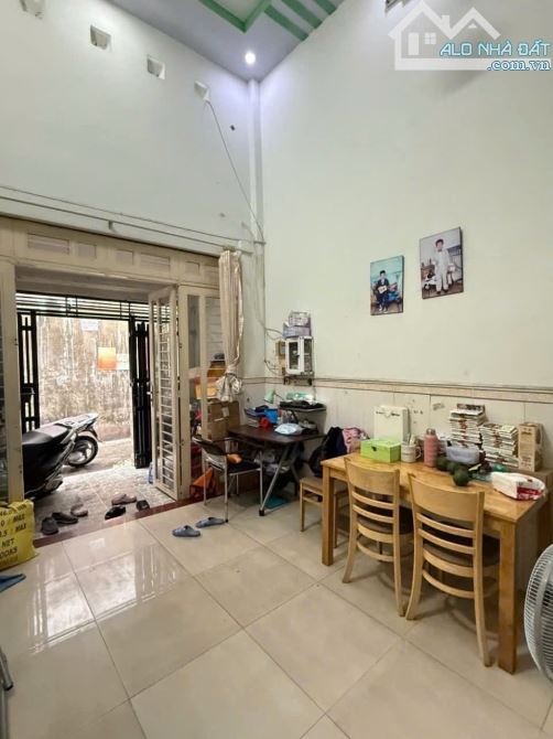 Chỉ 3 tỷ nhỏ xíu có ngay nhà 1 trệt 1 lửng sổ hồng riêng ngay siêu thị metro q12 - 1