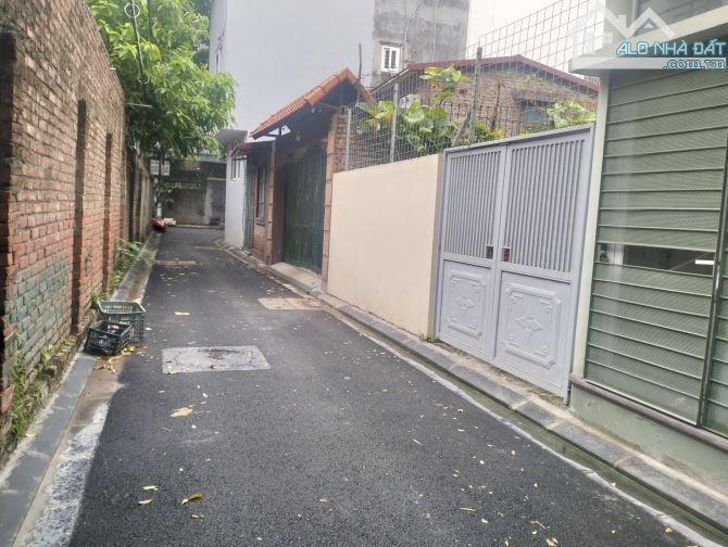 Bán đất phân lô phố ngọc thụy long biên ngõ thông ô tô 7 chỗ vào đất - 1