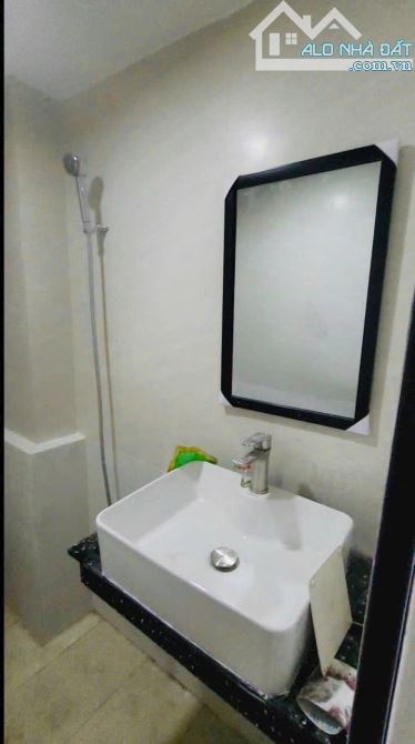 HÀNG HIẾM BÁN NHÀ Q4 CHDV 5 TẤM NGAY CHỢ XÓM CHIẾU GIÁ 4TỈ NHĨNH KHU DÂN CƯ GIÁP Q1 - 1