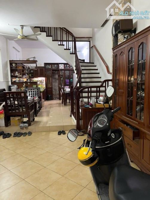 Bán nhà Phố Trấn Vũ 66m2 view hồ vỉa hè kinh doanh sầm uất ngày đêm - 1