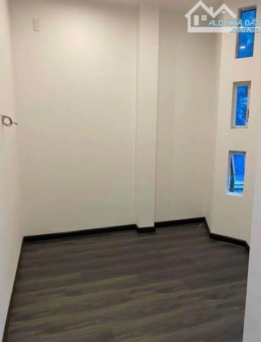 Nhà 2 tầng Nguyễn Hoàng, chỉ nhỉnh 3 tỷ - 1