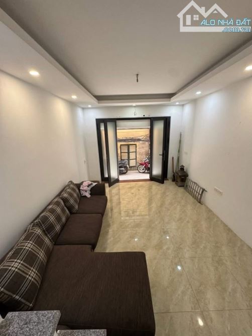 CẦN BÁN GẤP 13.9 tỷ PHỐ GIANG VĂN MINH - 1