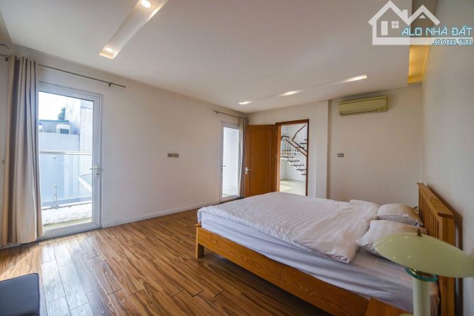 Bán nhà Cầu Giấy 204m² MT 12m 4 tầng gần Võ Chí Công – Giá: 47 tỷ - 1