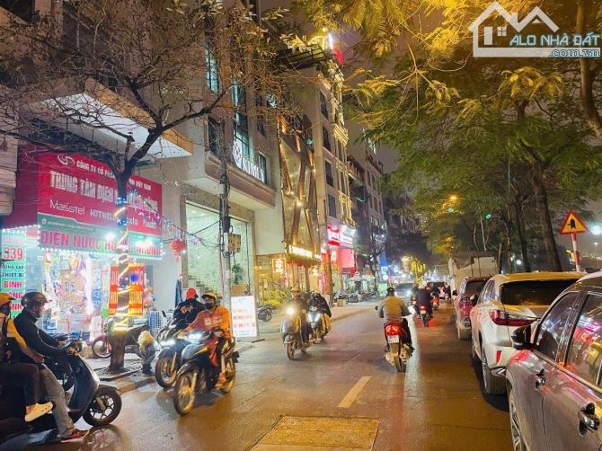 BÁN NHÀ MẶT PHỐ NGUYỄN KHANG  2 MẶT TIỀN VỈA HÈ RỘNG Ô TÔ TRÁNH 90m² – 51,6 TỶ - 1