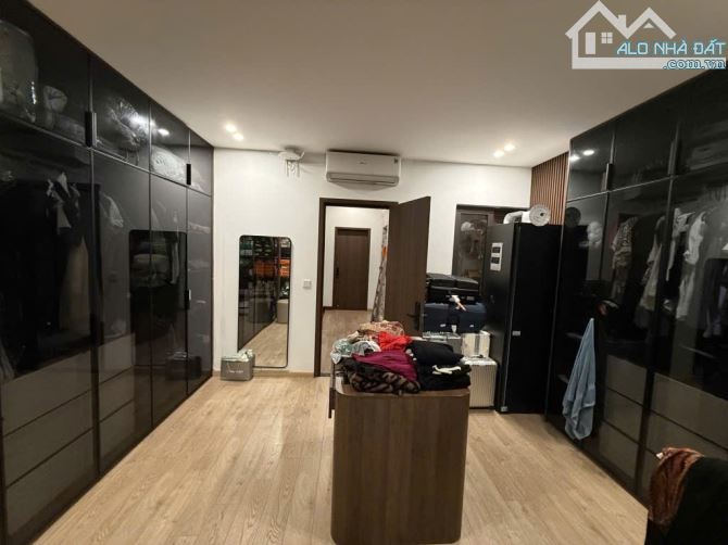Bán biệt thự mini Cổ Linh 115 mét 6 tầng gara ô tô đường phân lô ô tô cháy phun nội thất n - 1