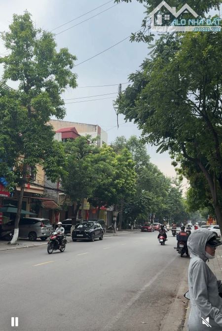 Bán căn Nhà 3,5 tầng kinh doanh đắc địa mặt Hồ Ngọc Lân, Kinh Bắc, BN. ♦️DT 77m2. - 1