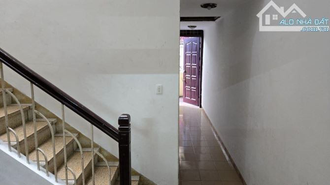 Bán gấp nhà riêng Đường Láng, Láng Hạ, Đống Đa, Hà Nội giá cực chất 160 triệu / m2, 54 m2 - 1