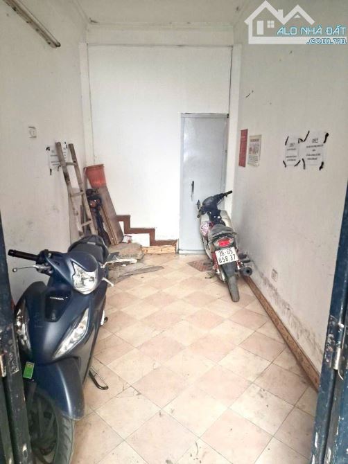Bán đất mặt ngõ Đốc Ngữ, 30m, giá 6.7 tỷ, cách 1 nhà ra mặt phố - 1