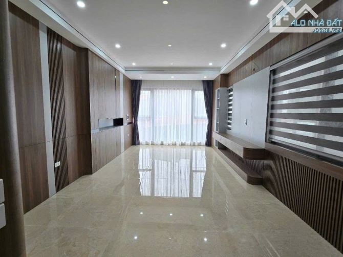 Bán nhà 6 tầng Phúc Đồng lô góc, thang máy, ô tô ngủ trong nhà, full nội thất,Giá 11 tỷ+ - 1