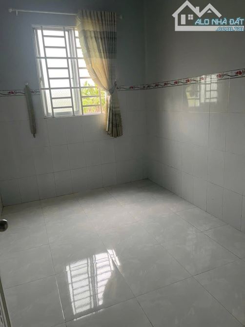 Cơ hội cho ai nhanh tay! Cần bán gấp căn nhà cấp 4 đang cho Ngay Nguyễn Thị Sáu Thới Tam T - 1