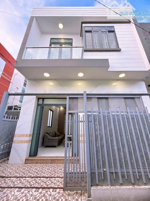 bán căn nhà mới 1 trệt 1 lầu full nội thất , gốc 2 mặt tiền hẻm 77 phạm ngũ lão - 1