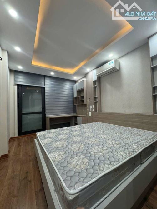 Bán nhà Trần Cung, 10m ô tô, sát phố, nội thất xịn sò, 35m2, 8.1 tỷ. - 1