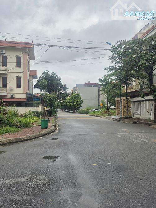 Bán nhà 3.5 tầng . Mạc Đĩnh Chi . dt 97.5m, mt 6,5m . hướng TN . giá 16 tỷ - 1