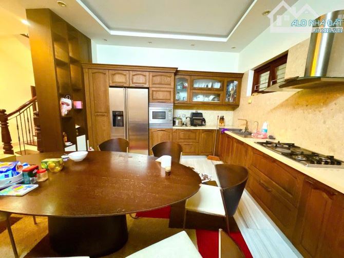 HOT! Bán nhà đẹp Đội Cấn-Ba Đình-lô góc ba mặt thoáng-gần phố-TM-127m-4 tầng-mặt tiền 6.8m - 1