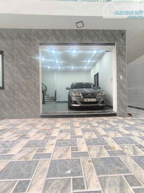 Nhà Long Biên Gần Cầu Chương Dương, Gần Tái Định Cư 40m2 Ô TÔ Thang Máy – 8.x tỷ - 1