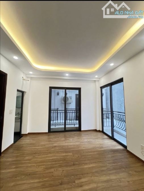 Bán nhà Trần Cung, 10m ô tô, sát phố, nội thất xịn sò, 46m2, 10 tỷ. - 1
