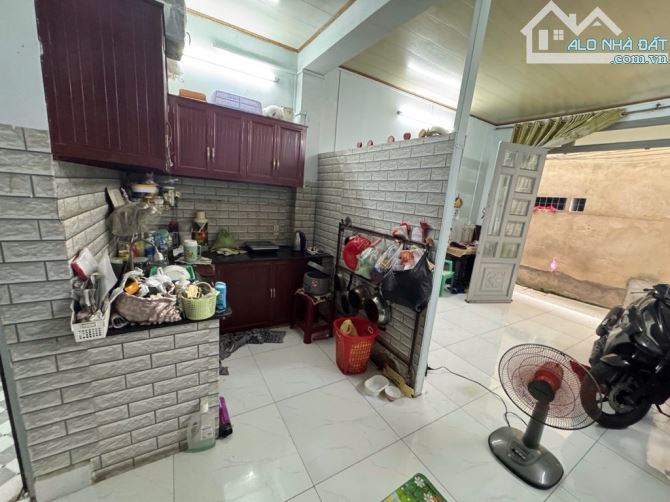 Nhà 2 tầng chỉ 3.7 đồng thương lượng lâm Văn Bền P. Tân Kiểng q7 - 1