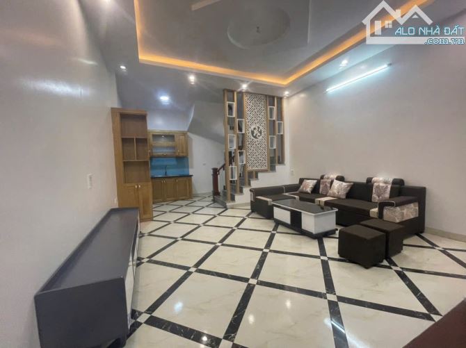 DUY NHẤT TẠI - THANH TRÌ –1 CĂN NHÀ CỰC Đ.ẸP 33M² 5TẦNG FULL ĐẸP GIÁ 5.4 TỶ - 1