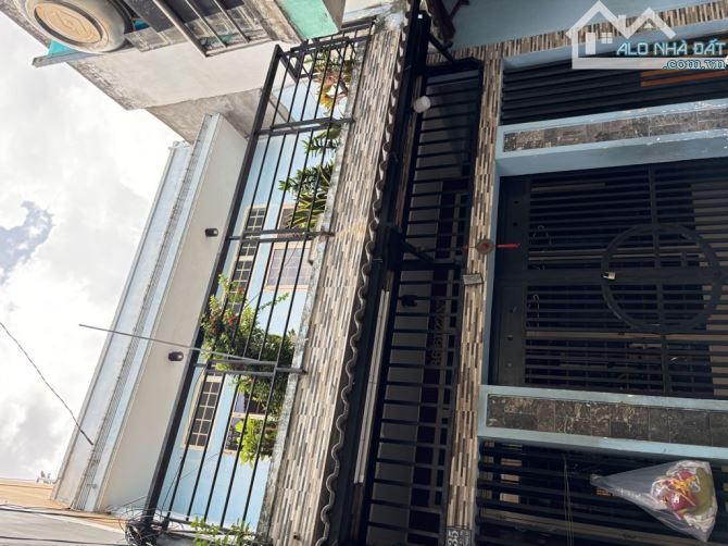 Cấp 4 - 70m2  - Sổ Nở Hậu - Hẻm Xe Hơi Ngay Gần Mai Văn Vĩnh - Chỉ 8.x Tỷ - 1