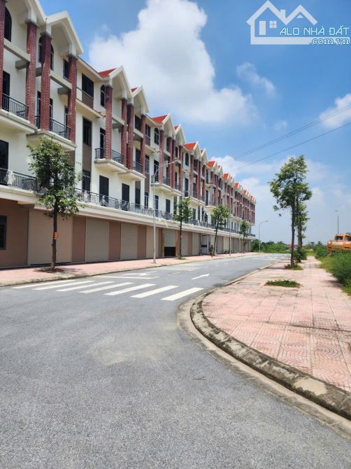 Bán nhà 4 tầng xây thô Vạn Phúc.P Vạn An. dt 76.5m2 mt 4.5m hướng TB giá 4.55 tỷ - 1