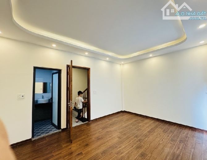 TC 4.1TỶ KHÁCH SỞ HỮU NGAY NHÀ 5 TẦNG ,MT 5.2m TẠI ĐỒNG MAI ,HÀ ĐÔNG - 1