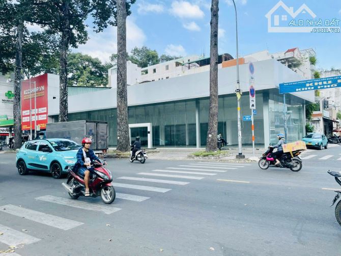 Siêu phẩm góc 2 MT đường lớn 30M Lý Thường Kiệt, Phường 12, Q5 Ngang 30m x 24m bán 320 tỷ - 1