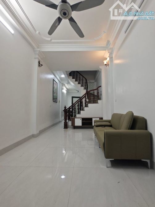 Bán nhà Phùng Khoang - Nam Từ Liêm - ô tô đỗ cửa - giá rẻ nhất khu vực - 1
