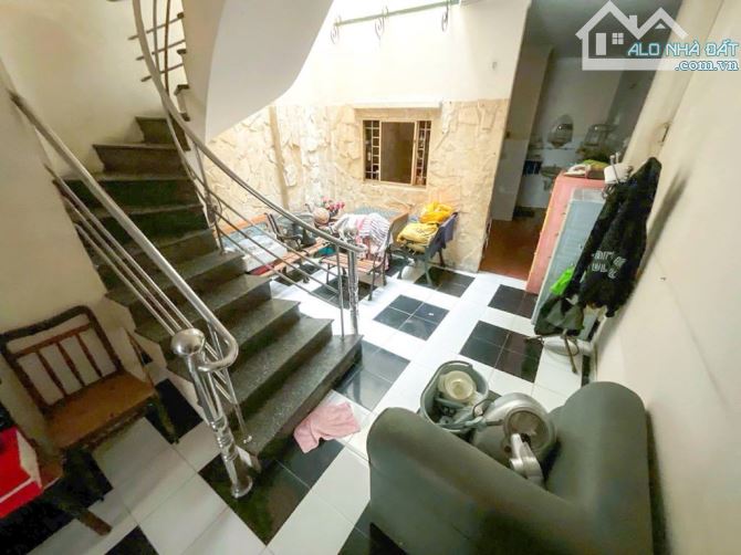 Nhà cực rẻ, 52m2, 2 tầng BTCT, sát MT, P3 giá 4,49 tỉ. - 1