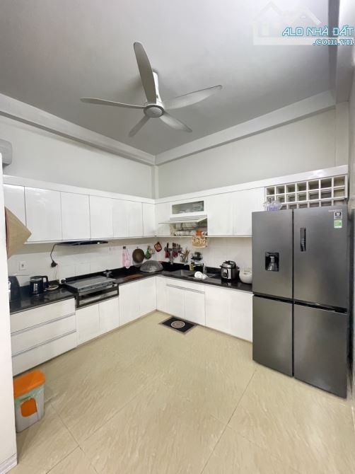 Bán nhà Khương Trung-Thanh Xuân, 42m2 x 3T +1 tum, đẹp thoáng, full nội thất. Giá 4,6 tỷ - 1