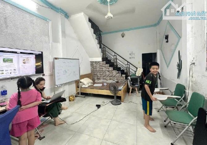 BÁN NHÀ  4 x 11,5. 2 TẦNG –LÂM THỊ HỐ – ĐƯỜNG RỘNG 12M – ĐANG CHO THUÊ 6 TRIỆU/THÁNG 4,4 T - 1