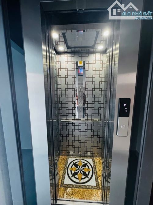 BÁN GẤP PHÂN LÔ CẦU GIẤY - OTO, THANG MÁY, 3 BƯỚC RA PHỐ - 45m2, NHỈNH 17 TỶ - 1