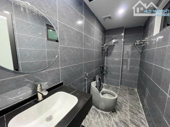 BÁN NHÀ LÒ ĐÚC - 30M2 - 10,8 TỶ - 1