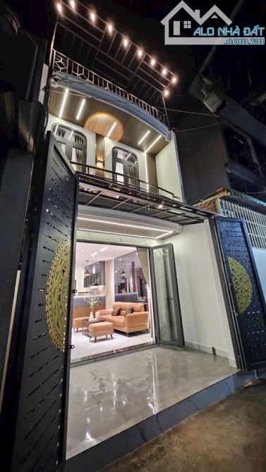 🏡Bán gấp căn Phạm Văn Bạch - 52m2 - 2 Tầng - 4pn - hẻm 3m thoáng - An ninh - Chỉ 5.250 tỷ - 1
