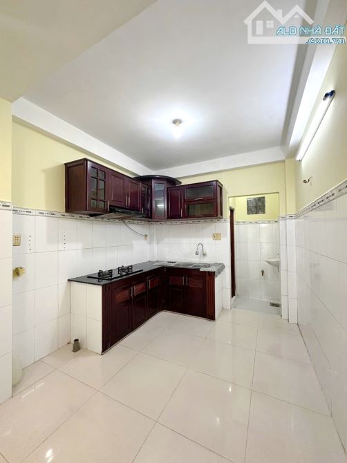 Nhà mới 3 tầng hẻm thông đường Tuy Lý Vương P12Q8. 4.8 tỷ - 1