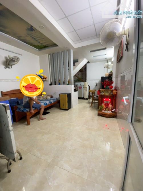 Cho thuê nhà đường số 5 tầng - 40m2 - Hẻm 4m - Phường 5 Quận 4. - 1