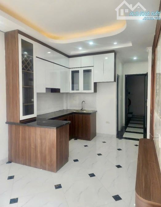 *NHÀ ĐẸP ! HIẾM 30M2 - 5 TẦNG - THANG MÁY, Ô TÔ ĐỖ CỬA, PHÚ DIỄN - BẮC TỪ LIÊM - 1