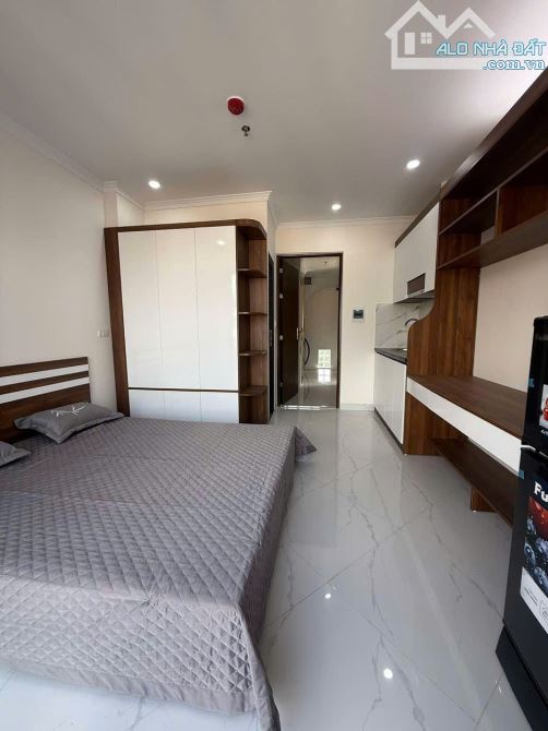Cho thuê nhà CHDV phố Võng Thị, 85m2 x 7T, MT 7M, Thang Máy, 19P Apartment, Vị trí sát hồ - 1