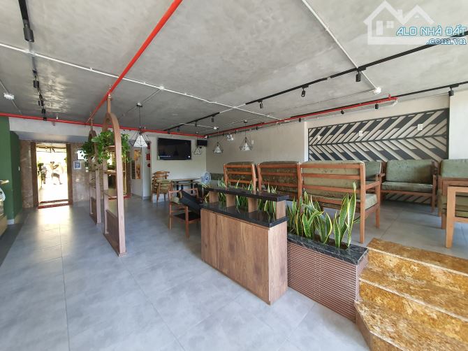 Tòa Văn Phòng 11 Tầng Lê Đức Thọ - Ô TÔ Tránh - Vỉa hè rộng - 120m2 x 11 Tầng - Sổ Vuông