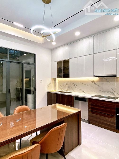 Bán nhà hẻm xe hơi Quận 7, 81m2, nhà mới 100% full nội thất, nhỉnh 9 tỷ - 1