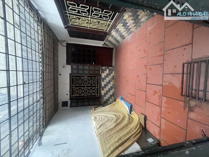 BÙI  NGỌC DƯƠNG💥 BÁN NHÀ TẬP THỂ TẦNG 1 – DTSD 35M - NGÕ TO GẦN PHỐ - 1