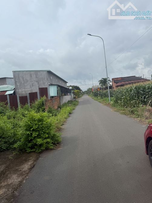 Bán Nhà đường số 8 bàn cờ Nghĩa Thành, Châu Đức, BRVT DT: 282m2 giá 1.8 tỷ - 1