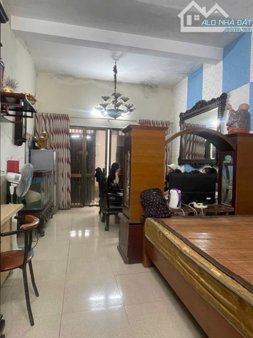 HIẾM LẮM, DƯƠNG VĂN BÉ LÔ GÓC NGÕ NÔNG 77M GIÁ HƠN 10 TỶ