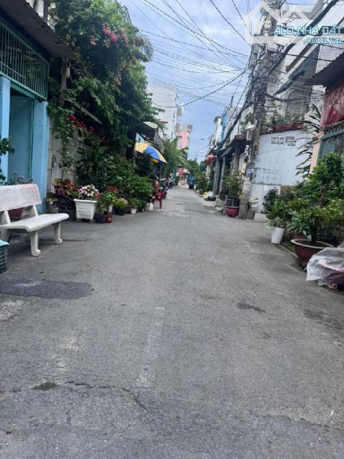 143* 👉  NGAY KHU VỰC NÀY GIÁ RẺ NHẤT, LÊ VĂN QUỚI Q BÌNH TÂN, HẺM XE HƠI ĐỖ CỬA, GIÁ 3.7 - 1
