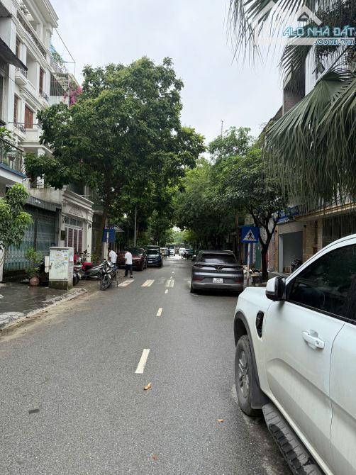 Bán Nhà Thô Tổng Cục 5 NV6 Ô Tô Tránh Vỉa Hè 100m 5 Tầng MT 5m Giá 23.5 Tỷ - 1
