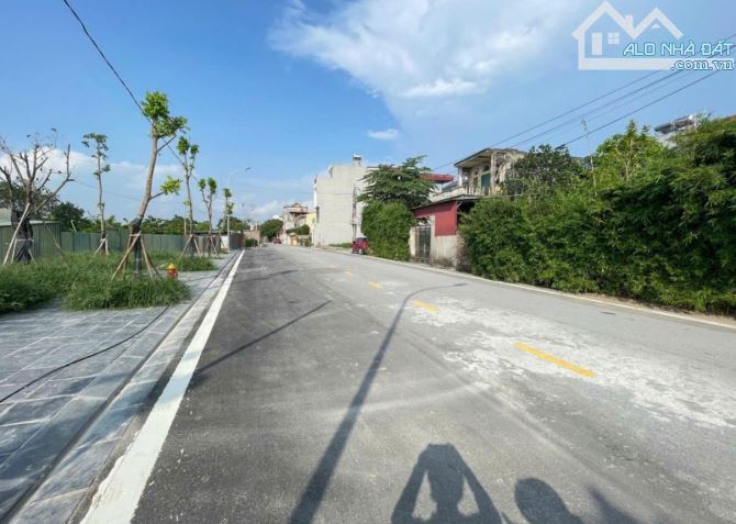 BÁN ĐẤT NAM HỒNG- ĐÔNG ANH- GẦN HỒ ĐIỀU HÒA- MÊ LINH PLAZA- THÔNG Ô TÔ– CHỈ 3,3 TỶ - 1