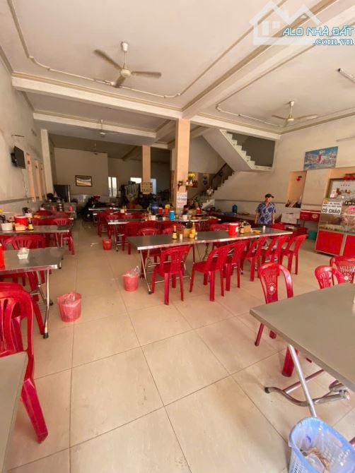 Bán nhà 1 trệt 1 lầu MT đường GS17 p.Dĩ An Tp.Dĩ An  DT: 200,4m2, thổ cư: 100% (10x20m) - 12