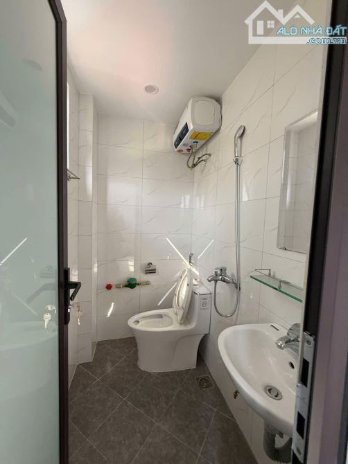Cho thuê nhà CHDV phố Võng Thị, 85m2 x 7T, MT 7M, Thang Máy, 19P Apartment, Vị trí sát hồ - 12