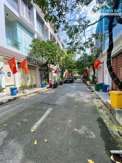 Nhà 4 tầng KHU PHÂN LÔ đường THẠNH XUÂN 25 phường THẠNH XUÂN Q12 dt 66,6m2 (4mx17m) Hẻm 7m - 13
