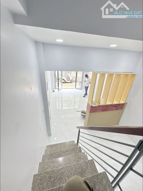 BÁN NHÀ MỚI 3 TẦNG HẺM XE HƠI Hoàng DIỆU Q.4 NHỈNH 6TY - 13